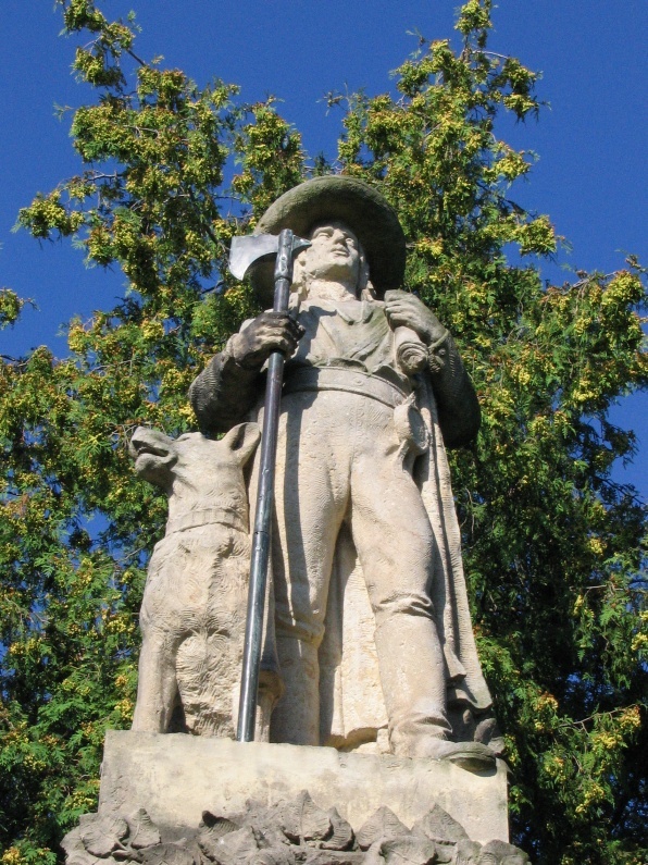Pomník obětem první světové války v Češově - horní část